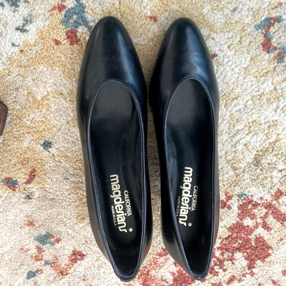 Sz 7 Vintage? Black Leather Upper California Magdesians. Like New!